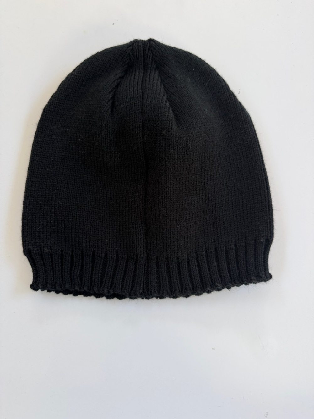 Women's Black Knit Beanie with Floral Skull & Crossbones Applique - Picture 2 of 2